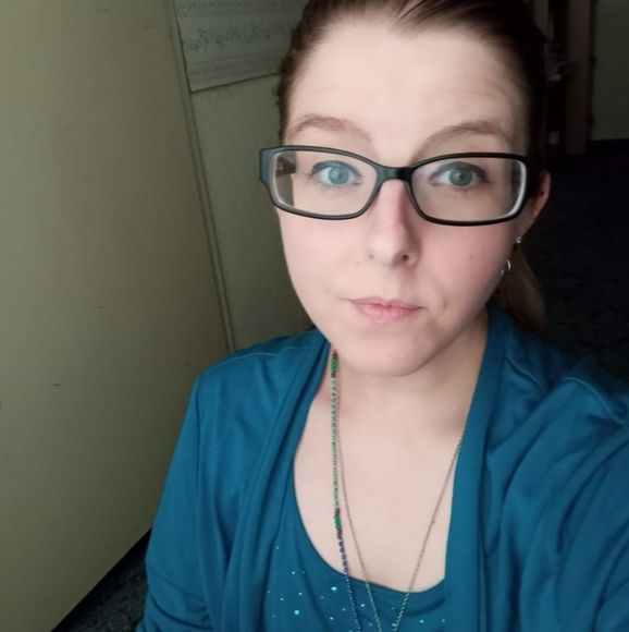 Meet your Posher, April - Picture 1 of 1